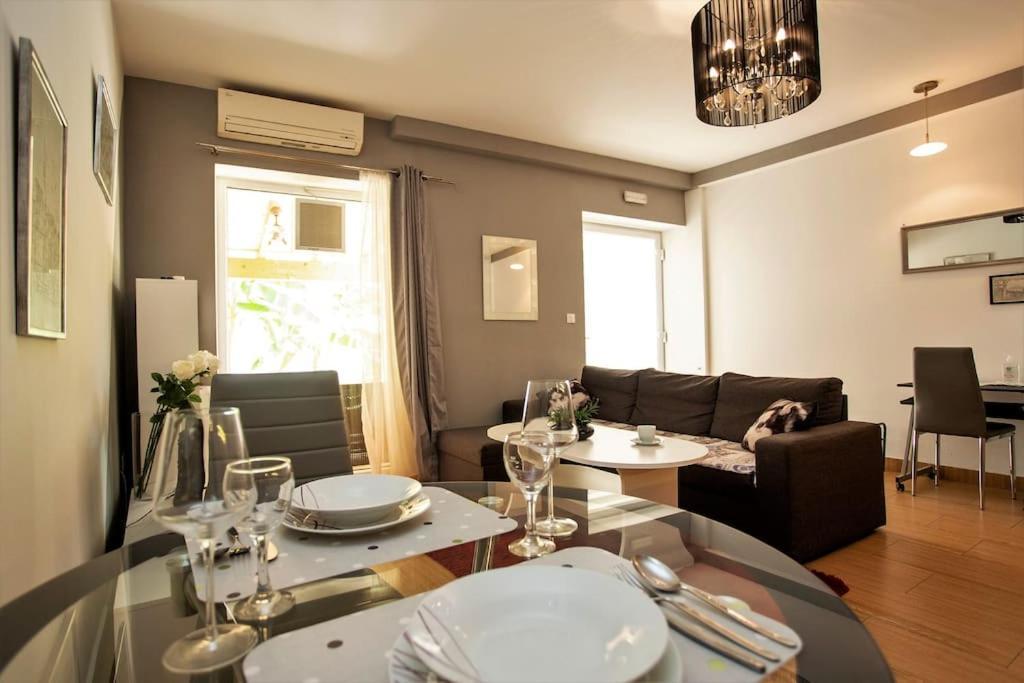 Apartman Den,Rovinj Oaza U Centru Grada I Besplatnim Parkingom 아파트 외부 사진
